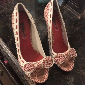 Polkadotted heels